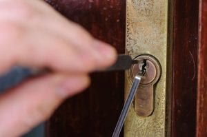 Top Signs You Need a Door Lock Replacement