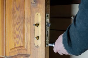 3 Signs It’s Time for a Door Lock Replacement